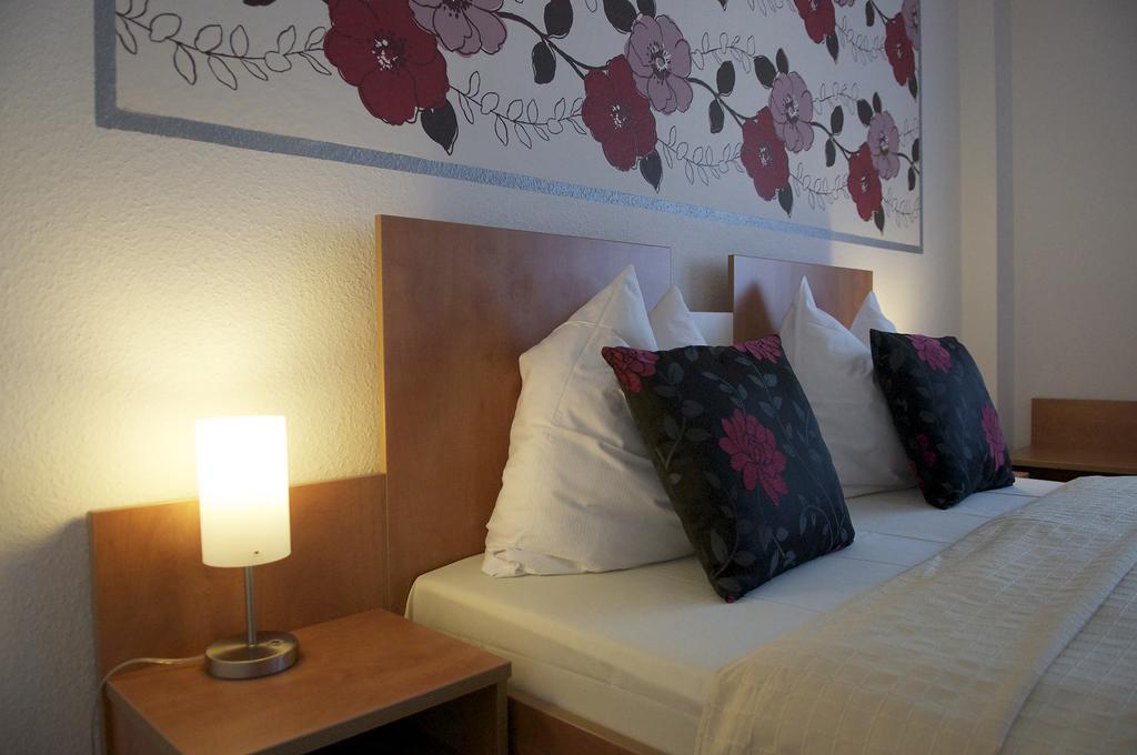 Hotel Vier Löwen Traben-Trarbach Rum bild