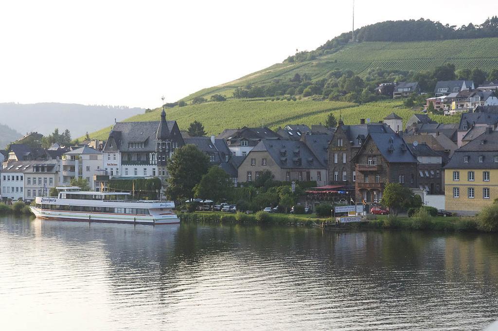 Hotel Vier Löwen Traben-Trarbach Exteriör bild